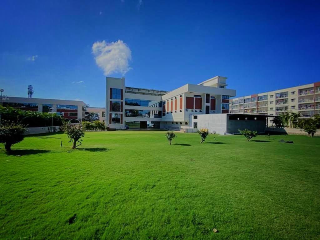 The King'S Meadows Hotel Golhalli Exterior foto