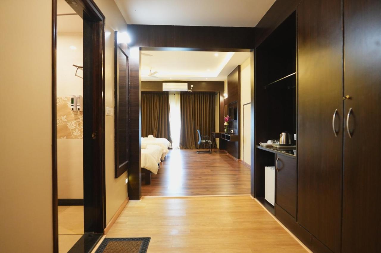 The King'S Meadows Hotel Golhalli Exterior foto