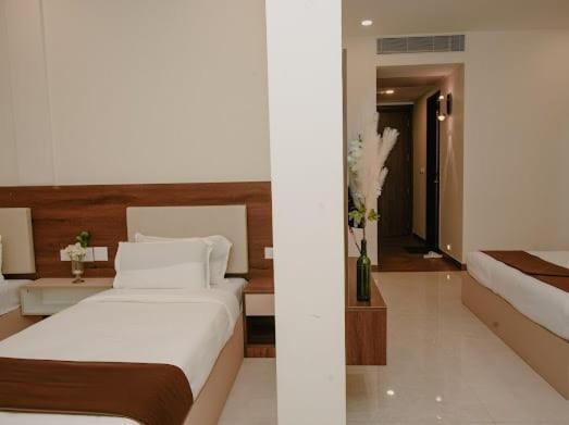 The King'S Meadows Hotel Golhalli Exterior foto